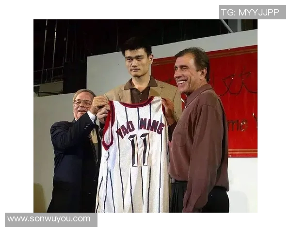 斯特恩对姚明的影响与中国篮球发展的深远关系探讨 斯特恩对姚明的影响与中国篮球发展的深远关系探讨