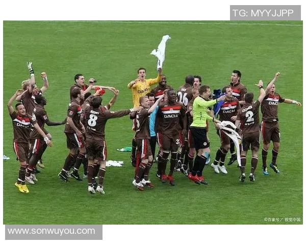 狂飙九球，汉诺威96队横扫全场击败对手